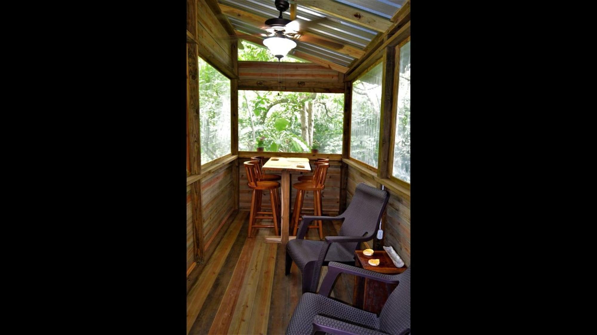 Iguana Roost Tourism Gold Standard Fully Equipped Two Bedroom Cabin San Ignacio Exteriér fotografie